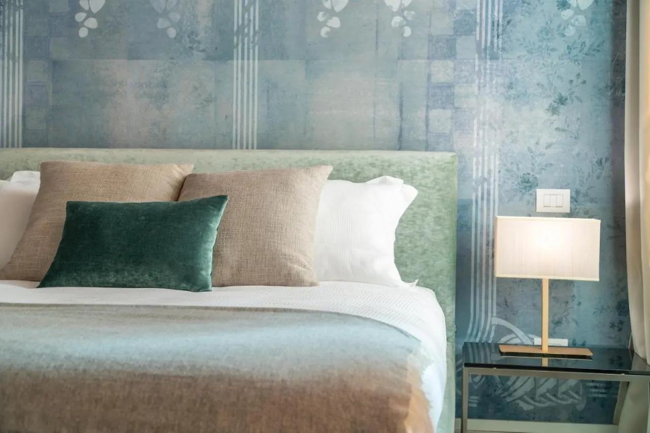 Ninfea Luxury Suites Venice Guest house