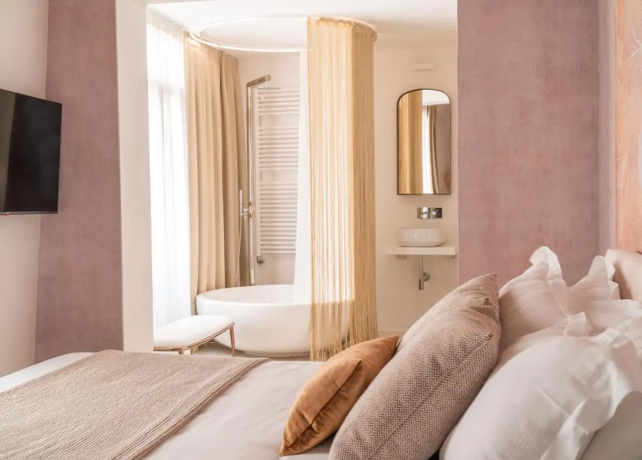 Ninfea Luxury Suites Venice Guest house
