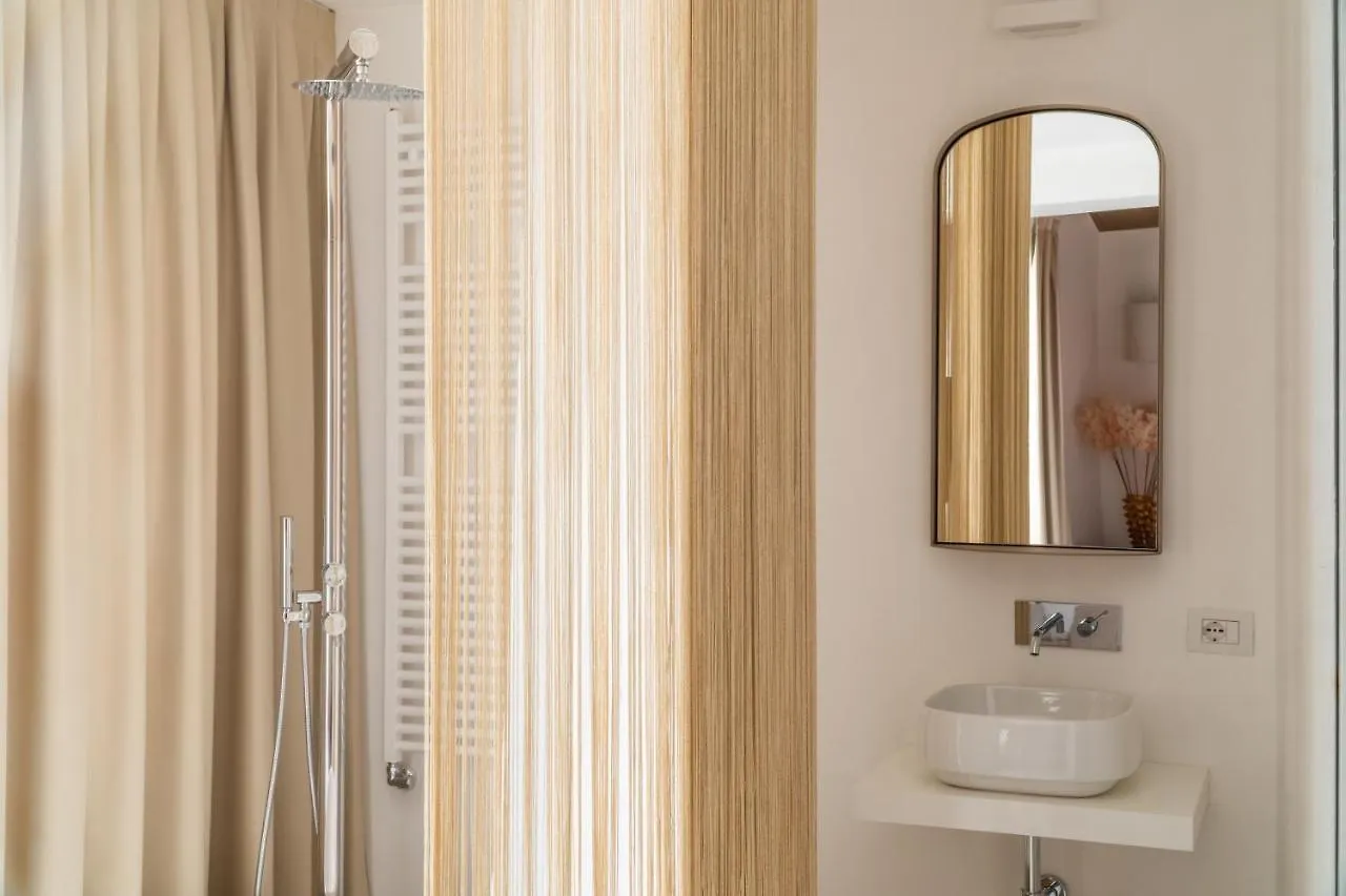 Ninfea Luxury Suites Venice Guest house