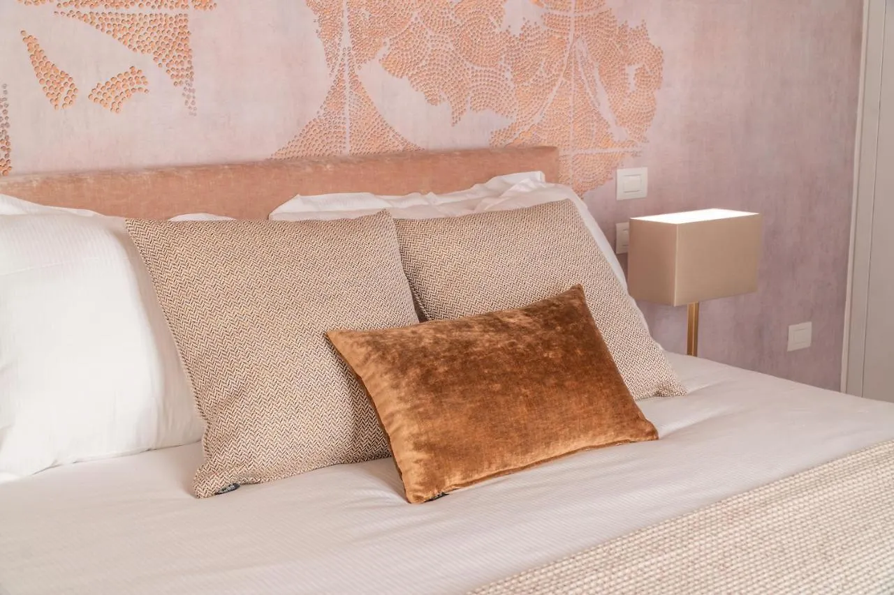Ninfea Luxury Suites Venice 0*,  Italy