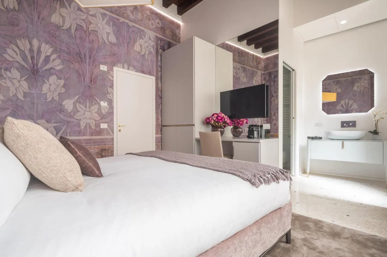 Ninfea Luxury Suites Venice 0*,  Italy