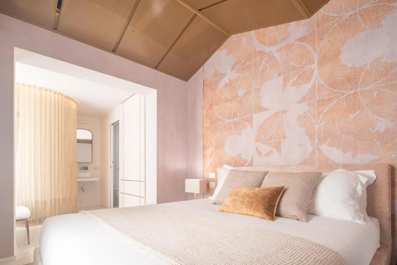 Ninfea Luxury Suites Venice Guest house