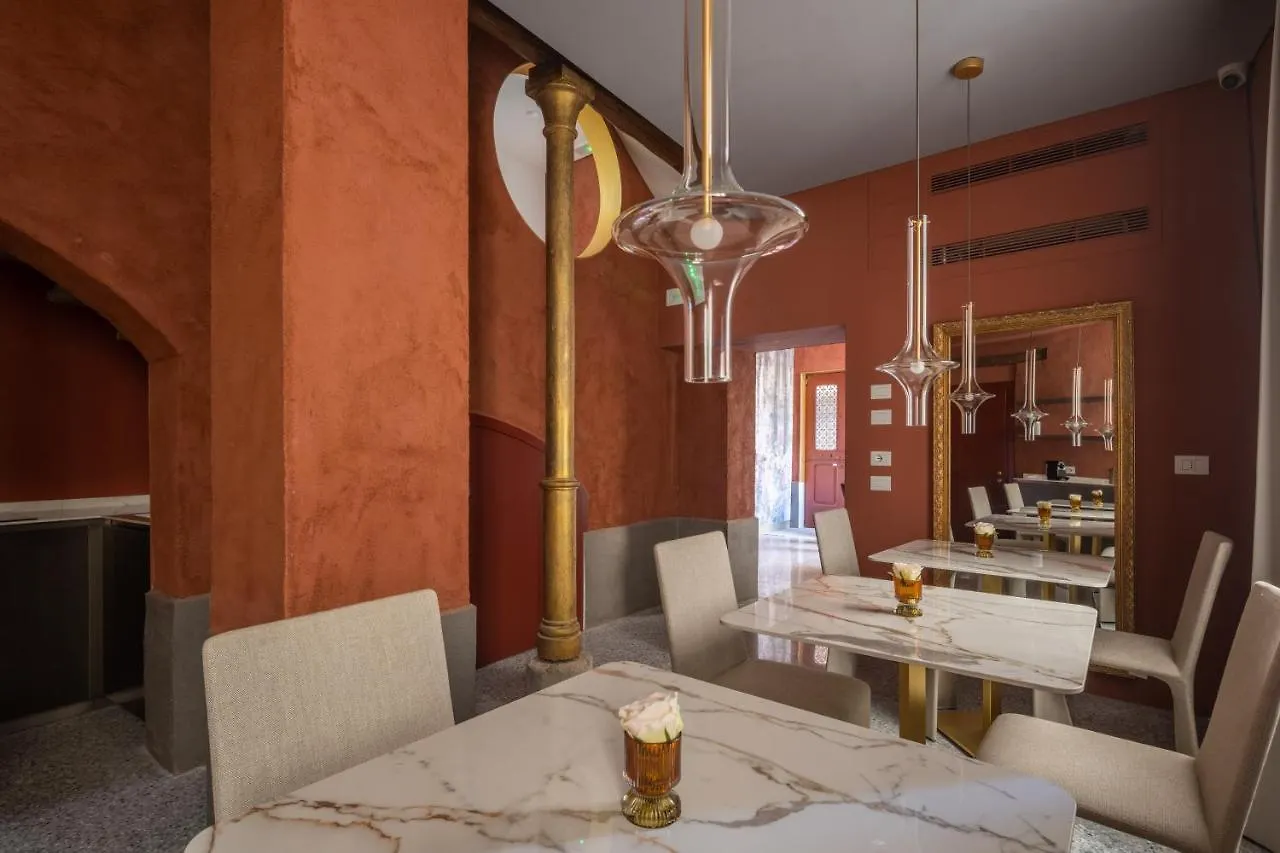 Ninfea Luxury Suites Venice 0*,  Italy