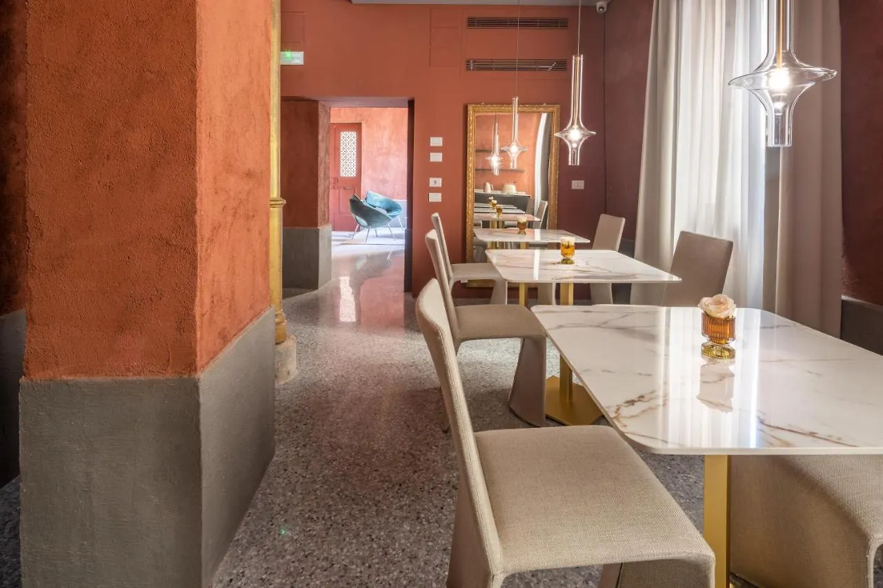 Ninfea Luxury Suites Venice Guest house